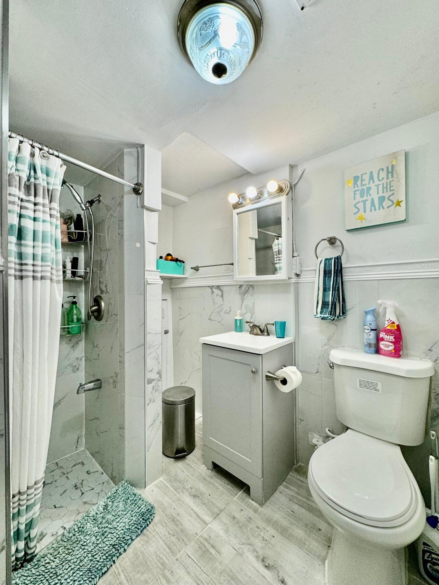Private Room Tiny With Shared Bathroom Near Seatac Airport And Downtown Seattle Zewnętrze zdjęcie